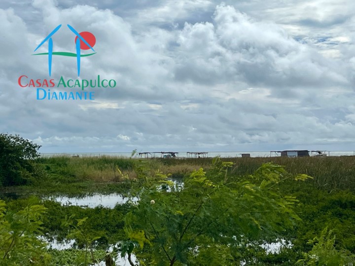 Terreno Barra Vieja Lote de playa 2A - Vista hacia y desde el lote 3 Terreno Barra Vieja Lote de playa 2A - Vista hacia y desde el lote 3